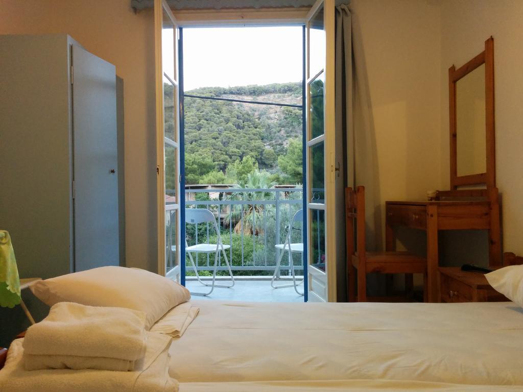 Panos Studios Poros Town Bagian luar foto