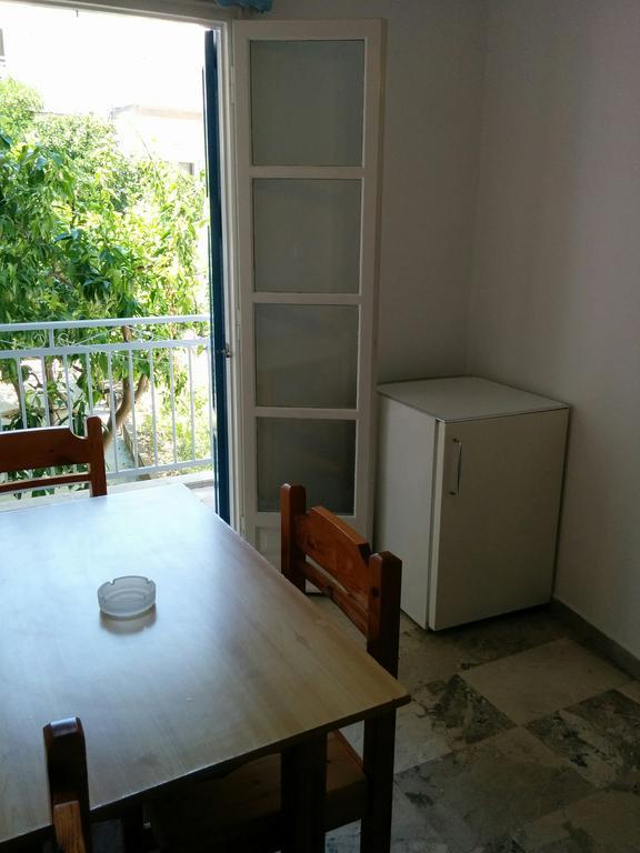 Panos Studios Poros Town Bagian luar foto
